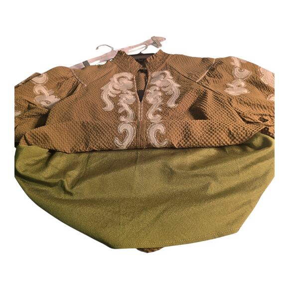 Women's size small "THML" boho-chic Split V-neck, mandarin-style business blouse - Picture 4 of 7